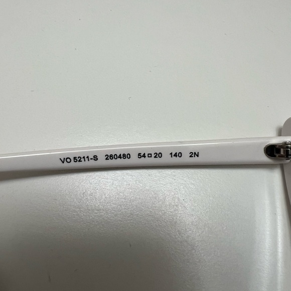 Vogue 2 pair of sunglasses - Picture 6 of 11